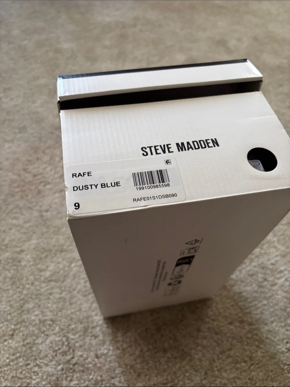 Steve Madden suede upper